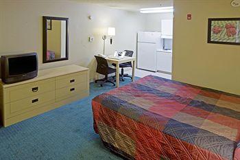 Extended America - - Airport Hotel